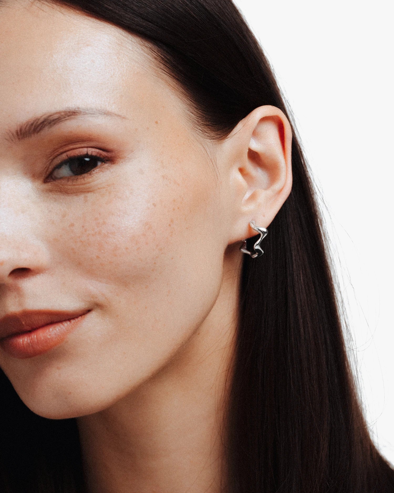 Poise Wave Hoops Small