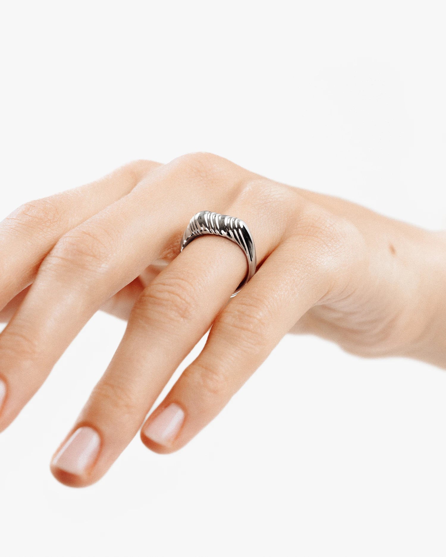Breeze Signet Ring