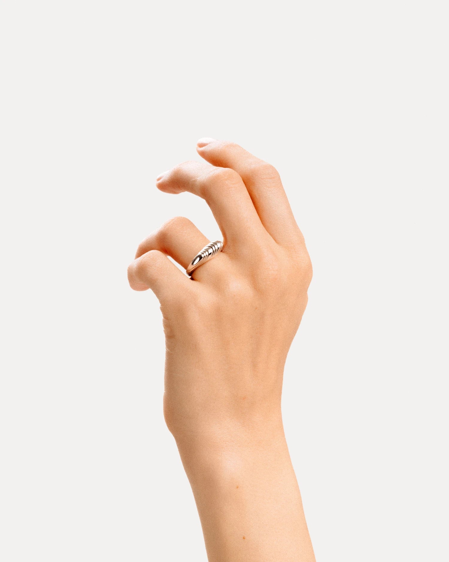 Breeze Signet Ring