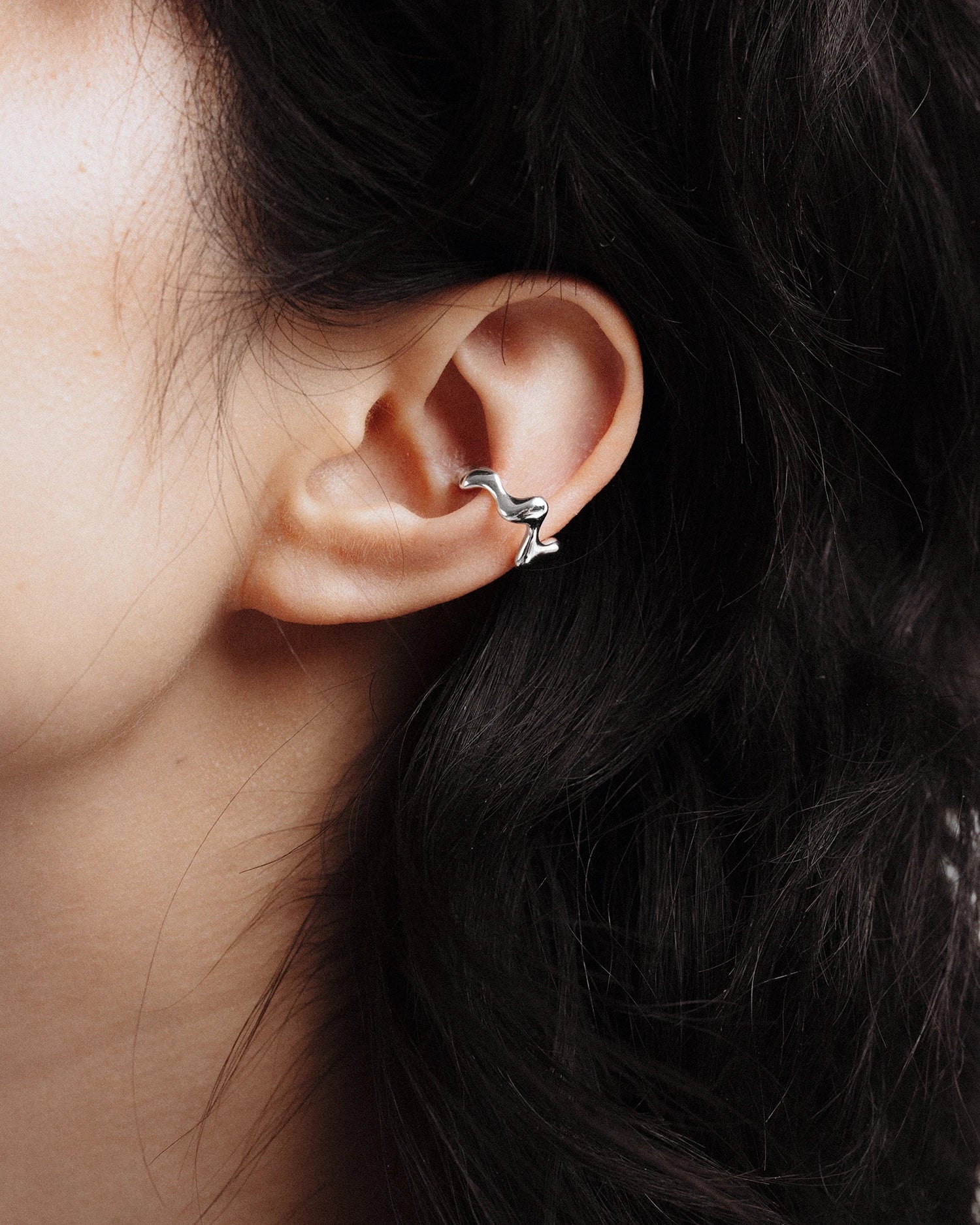 Poise Wave Ear Cuff