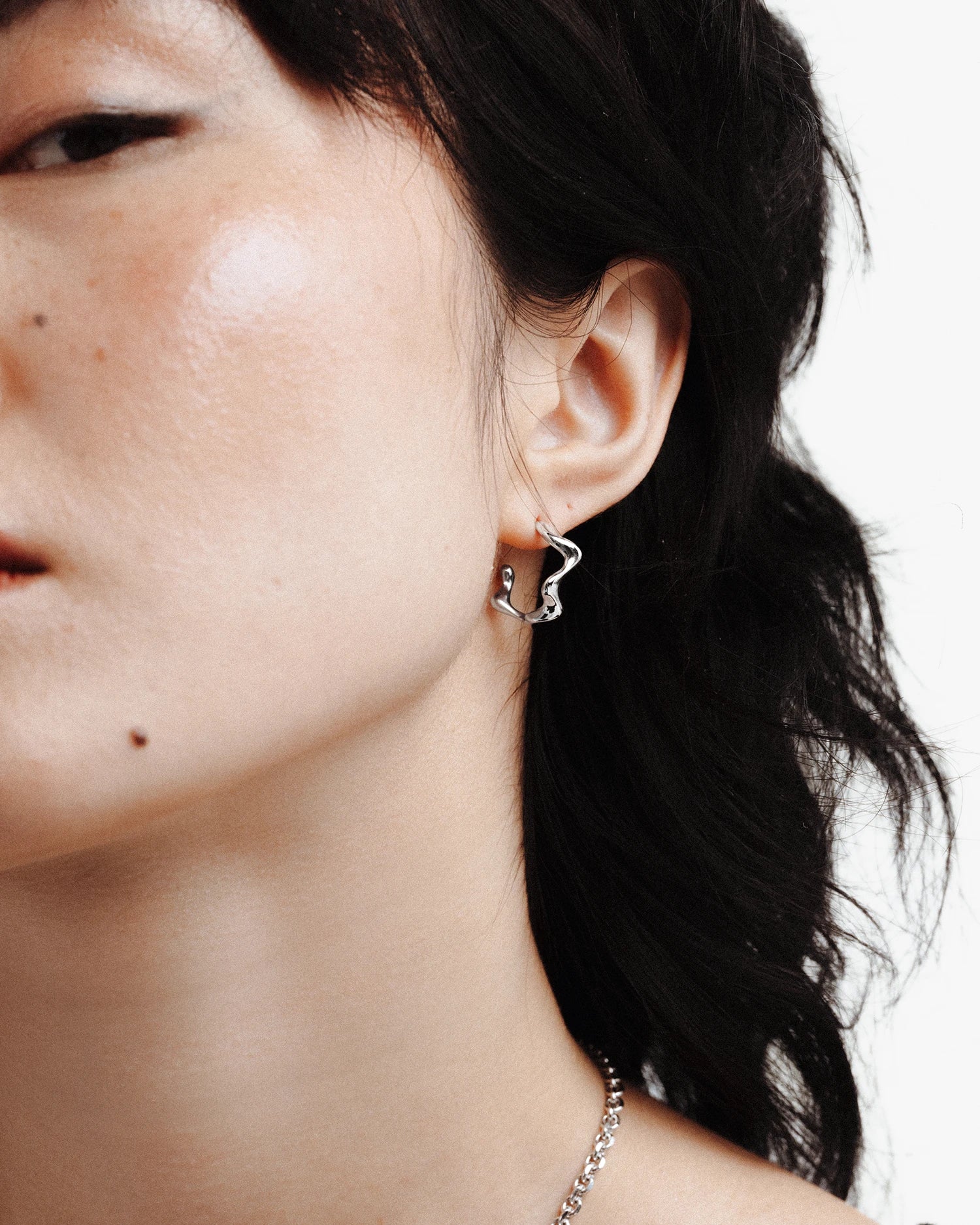 Poise Wave Hoops Small