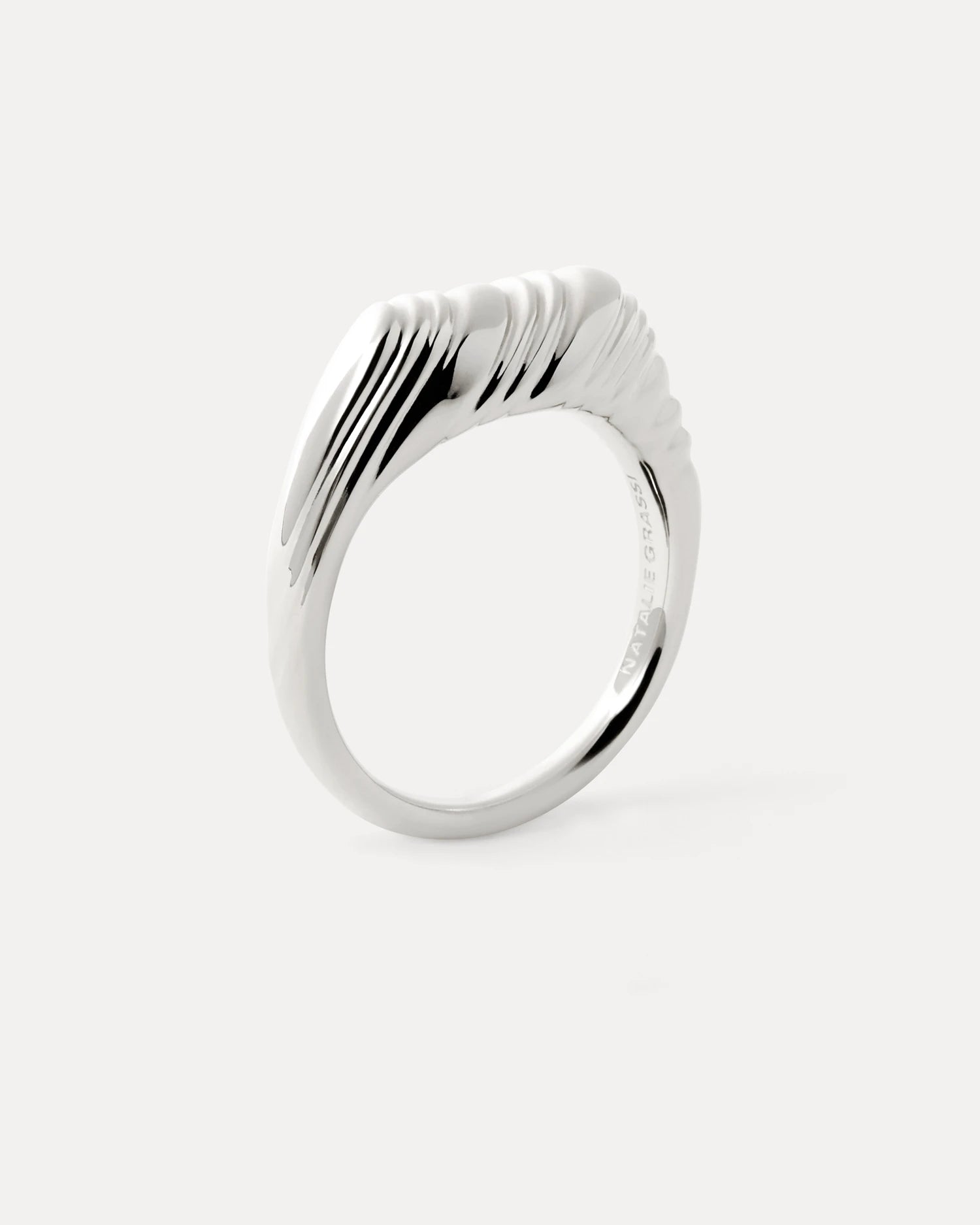Breeze Signet Ring